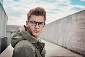 Des centaines de montures de lunettes de vue pour hommes aux formes, tailles et matériaux différents. Atol X Timberland The Fashion Week Coffee Mode Tendance Streetstyle Et Fashion Week