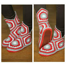 Pistoni Rossi Stivali Uncinetto Stivali Donne Adulti Pantofole Crochet Boot Socks Crochet Boots Crochet Socks Add charcoal and light with a flint & steel or a another fire implement. pistoni rossi stivali uncinetto stivali