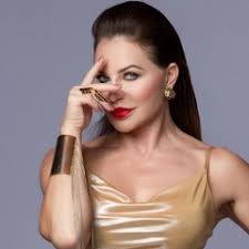 Stream Caroline Roma music