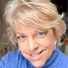 Carole Tanner's Instagram, Twitter & Facebook