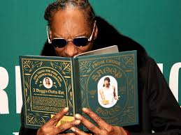 Snoop dogg made a bunch of sexist comments about wap, and offset responded. Here S A Timeline Of Martha Stewart And Snoop Dogg S Delightful 13 Year Friendship Business Insider