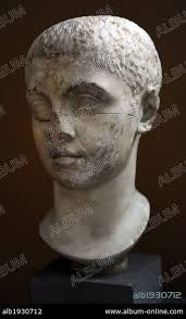 Marco Aurelio Severo Alejandro, conocido como Alejandro Severo, (208-235).  Emperador romano desde el año 222 hasta el 235, siendo el último emperador  de la dinastía severa