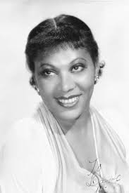 Reparto de Blonde Inspiration (película 1941). Dirigida por Busby Berkeley 