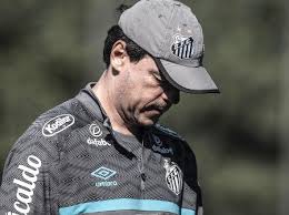 A surpreendente juazeirense viaja até o litoral paulista para enfrentar o santos, na vila belmiro, ás 19h15, pelas oitavas de final da copa do brasil. Sem Alison E Kaio Jorge Diniz Relaciona 22 Do Santos Contra O Juazeirense 27 07 2021 Uol Esporte
