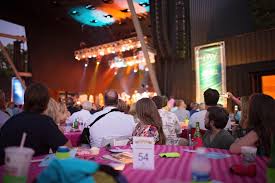 Live At The Garden Concert Series At The Botanic Garden Yarnell S Ice Cream What To Do In Memphis Walking In Memphis In High Heels