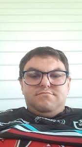 Looking for someone or a place who would be interested in an old electric  piano.