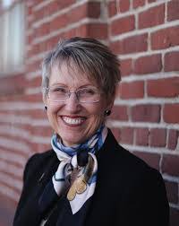 Sandy Berg's Instagram, Twitter & Facebook