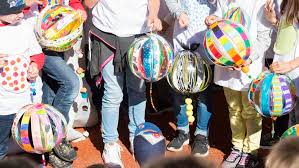 Bekijk meer ideeën over tennissers, roger federer, schansspringen. Roger Federer Bringt Churwaldner Kinder Zum Strahlen Suedostschweiz Ch