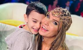 Escucha música de anna lesko como ivanko, down down (habibi) y mucho más. Fiul Annei Lesko Probleme De Sanatate Din Cauza Tabletei Copilul Ro