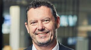 Former Holden boss turns to Carbon Revolution