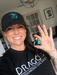 Maureen Mellett's Instagram, Twitter & Facebook