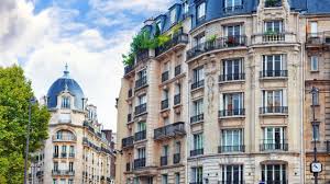Offering free wifi and garden views, appartement luxe neuf proche tour eiffel (p78) is an accommodation set in paris. Immobilier De Luxe Le Brexit Fait Monter Les Prix A Paris Les Echos