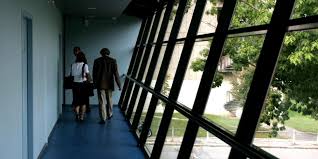 Qui a mortellement percuté un piéton à la villedieu (17) ? Sciences Po Bordeaux Tweet Malencontreux Et Mise En Retrait Du Directeur De La Communication