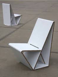 Man Kann Diese Stuhle Zu Einer Bank Aneinanderreihen Pappstuhl Karton Mobel