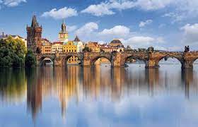 La hermosa capital checa, praga, tiene más de 1.000 años de antigüedad, con una riqueza de. Praga La Seductora Capital De La Republica Checa