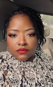 Hey baby, it's me,Cote de pablo I'm letting you know straight up so there's  no confusion. If you're chatting with anyone else thinking it might be me,  please block them immediately. I