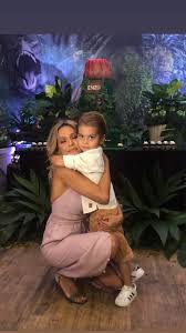A ativista dos direitos dos animais luisa mell foi às redes sociais para desabafar sobre críticas que tem recebido luisa leu comentários negativos sobre a idade do marido e não achou nada legal. Luisa Mell Reata Casamento Na Festa De Aniversario Do Filho Comportamento Pleno News