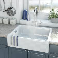 Belfast sink — noun ˈbɛlfæst sɪnk/ a deep, usually rectangular, ceramic sink. Rangemaster Classic Belfast 1 Bowl Ceramic Kitchen Sink Victoriaplum Com