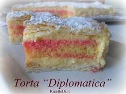 La Torta Diplomatica E Un Dolce Fatto Con 2 Strati Di Pasta Sfoglia Che Racchiudono Un Ripieno Di Crema Chantilly E Pandispagna Imbev Ricette Dolci Dolci Torte