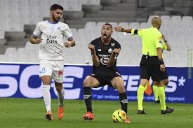 Lille, burak yılmaz transferini açıkladı. Burak Yilmaz Lille Has Been Caught Offside 5 Times In The First Half Against Olympique Marseille Troll Football