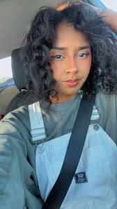 New affiliate.Drop me a follow and I'll follow you back and I also pop in  for views and lurks. Building a community that helps support each other.  I'm live