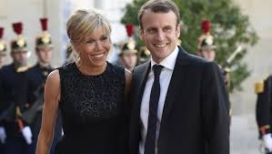 Maybe you would like to learn more about one of these? Ehe Mit Ex Lehrerin Die Ungewohnliche Liebe Des Emmanuel Macron Krone At
