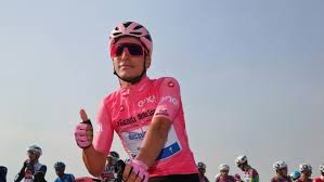 Acacio da silva se enfundó la maglia rosa del giro y el maillot amarillo del tour en las. Der Giro D Italia Steht Vor Einem Herzschlagfinale Rennrad Sportnews Bz