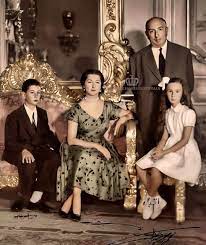 alaattin selim adli kullanicinin neslisah sultan panosundaki pin 2020 fotograf osmanli