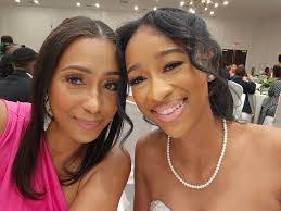 Monique Garrett's Instagram, Twitter & Facebook