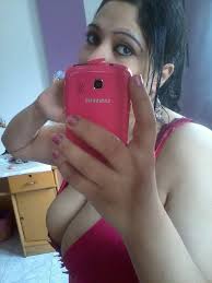 loading beautiful curves mirror selfie cool words