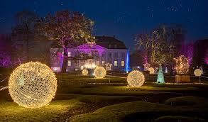 Please inform yourself on the partner website prior to your visit. Erfolgreiche Premiere Von Weihnachten Im Tierpark Mit 100 000 Besuchern Nachrichten Aus Berlin Und Umgebung