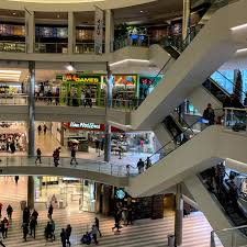 Here are some of the top foods you can find at aventura—starting, of course, with the forthcoming fieri joint. The Largest Shopping Malls In America