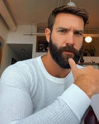 Dan Roberge's Instagram, Twitter & Facebook