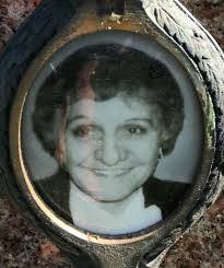 Mary Defelice's Instagram, Twitter & Facebook