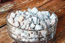 Only 4 ingredients (no butter) and a it will ruin your puppy chow, and consequently, your day. Candy Cane Kisses Puppy Chow Chex Mix Recipe
