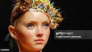 37 Spring Summer 2005 Clements Ribeiro Stock Photos, High-Res Pictures, and  Images