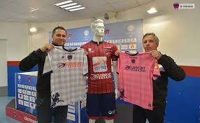 Clermont foot (france) | flashscore.co.uk website offers clermont foot live scores view clermont foot results, match details (goal scorers, red/yellow cards, match statistics…) and. Les Maillots 2015 2016 Clermont Foot Maligue2