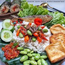 500 gr daging ayam 8 siung bawang merah 3 siung bawang putih 3 butir kemiri 1. Resep Simboke 23 Resep Masakan Rumahan Resep Simboke Facebook