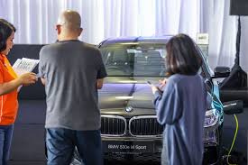 The ringgit ended higher against the us dollar today, reacting positively to eurozone finance ministers' meeting to determine greece's fate, a dealer said. Ringgit Forecasted To Weaken Further In 2020 Higher Car Prices Ahead Wapcar
