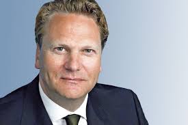 This article was updated as of march 26, 2019.] deutsche bank will be delisting 12 of its 16 etns on april 11. Deutsche Am Baut Fuhrungsriege Um Langjahriger Etf Chef Geht Unternehmen 06 10 2017 Fonds Professionell