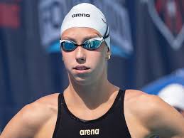 Gretchen Walsh Dazzles as Virginia Women Dominate Florida