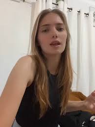 Eva Weber (@_queen_e_hw)