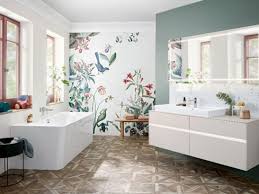 Le papier peint n'est pas prêt de se décoller des murs en effet de nombreux modèles sont particulièrement tendances et dans la salle de bains et la cuisine 6.5kpartages 4 best 2019 top 5 des articles pour décorer sa cuisine. 30 Facons D Adopter Le Papier Peint Dans La Salle De Bains