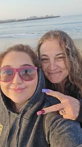 Julie Steckel's Instagram, Twitter & Facebook