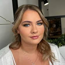 Aimee Walker (@aimeewalkermakeup) • Instagram photos and videos