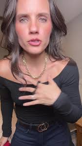 Attraco Off-The-Shoulder Top for Effortless Style