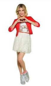 Violetta décide de vivre enfin sa passion pour le chant mais s'aperçoit rapidement que sa vie est jonchée de terribles secrets. Violetta Castillo Wiki Violetta Fandom