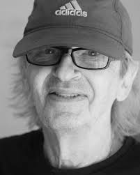 Ahhh, the classic combination of Les Paul and Marshall. 🎸 Who are your  favourite LP/Marshall players? Answers....👇