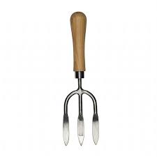 Whether you're new to gardening or tired of pulling weeds by hand, the cobrahead original weeder and cultivator is one basic tool to consider. Weeding Tools Garden Tool Company