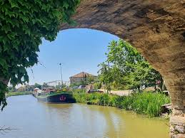 Le canal du midi est un canal de navigation français à bief de partage qui relie toulouse à la mer méditerranée depuis le xviie siècle. Office De Tourisme Du Somail Canal Du Midi